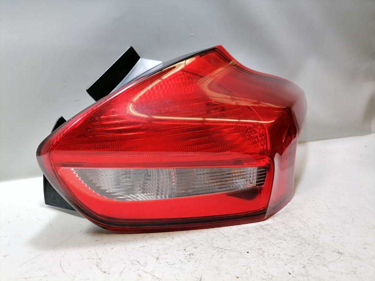 Ford Focus 3 original R&uuml;cklicht R&uuml;ckleuchte Schlussleuchte rechts Flie&szlig;heck Facelift Bj.2018